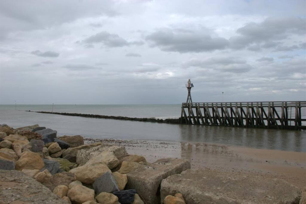 Vue Panoramique Apartment Courseulles-sur-Mer Luaran gambar